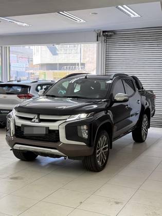 MITSUBISHI L200 TRITON 2.4 16V TURBO DIESEL SPORT HPE-S TERRA CD 4P 4X4 AUTOMÁTICO MITSUBISHI L200 TRITON 2.4 16V TURBO DIESEL SPORT HPE-S TERRA CD 4P 4X4 AUTOMÁTICO